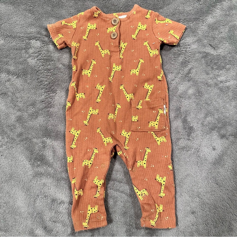 Kit + Pearl Giraffe Print Longall / Jumpsuit 0-3 months - gender neutral